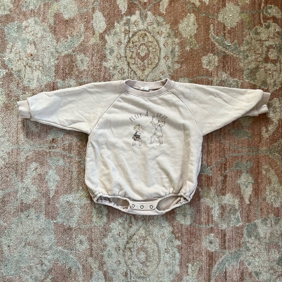 MONBÉBÉ Petite À Petite Sweatshirt Romper - Picture 1 of 4